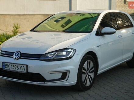 Білий Фольксваген e-Golf, об'ємом двигуна 0 л та пробігом 107 тис. км за 12950 $, фото 1 на Automoto.ua