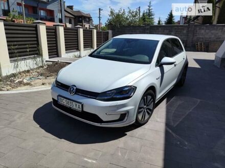 Белый Фольксваген e-Golf, объемом двигателя 0 л и пробегом 115 тыс. км за 14000 $, фото 1 на Automoto.ua