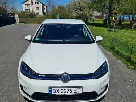 Білий Фольксваген e-Golf, об'ємом двигуна 0 л та пробігом 136 тис. км за 19500 $, фото 1 на Automoto.ua