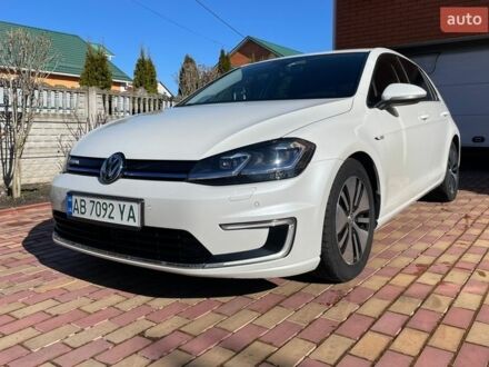 Белый Фольксваген e-Golf, объемом двигателя 0 л и пробегом 97 тыс. км за 14500 $, фото 1 на Automoto.ua