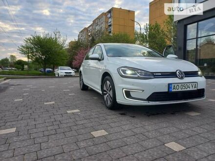 Фольксваген e-Golf 2017 в Ужгороде на Automoto.ua Белый Фольксваген e-Golf, объемом двигателя 0 л и пробегом 92 тыс. км за 18500 $, фото 1 на Automoto.ua