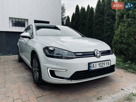 Белый Фольксваген e-Golf, объемом двигателя 0 л и пробегом 112 тыс. км за 13500 $, фото 1 на Automoto.ua