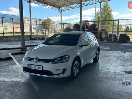 Білий Фольксваген e-Golf, об'ємом двигуна 0 л та пробігом 142 тис. км за 12300 $, фото 1 на Automoto.ua