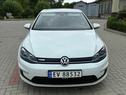 Белый Фольксваген e-Golf, объемом двигателя 0 л и пробегом 105 тыс. км за 12500 $, фото 1 на Automoto.ua
