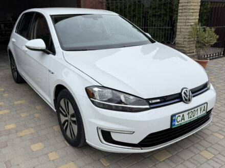 Белый Фольксваген e-Golf, объемом двигателя 0 л и пробегом 37 тыс. км за 12900 $, фото 1 на Automoto.ua