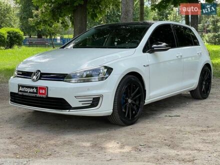 Фольксваген e-Golf 2017 у Києві на Automoto.ua Білий Фольксваген e-Golf, об'ємом двигуна 0 л та пробігом 110 тис. км за 14790 $, фото 1 на Automoto.ua