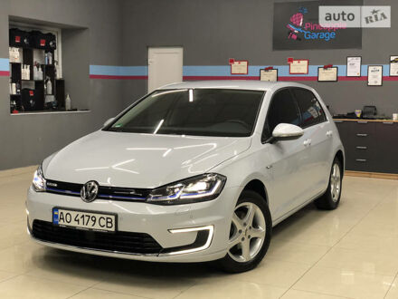 Фольксваген e-Golf 2017 в Ужгороде на Automoto.ua Белый Фольксваген e-Golf, объемом двигателя 0 л и пробегом 22 тыс. км за 24999 $, фото 1 на Automoto.ua