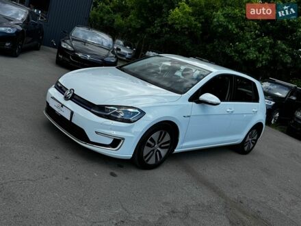 Белый Фольксваген e-Golf, объемом двигателя 0 л и пробегом 119 тыс. км за 12800 $, фото 1 на Automoto.ua