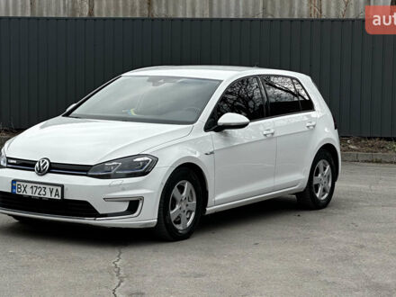 Белый Фольксваген e-Golf, объемом двигателя 0 л и пробегом 126 тыс. км за 12900 $, фото 1 на Automoto.ua