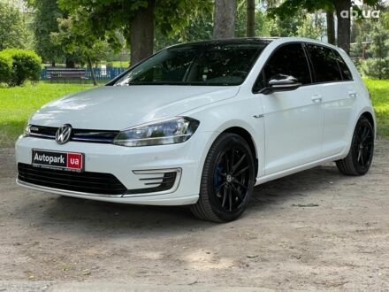 Фольксваген e-Golf 2017 в Киеве на Automoto.ua Белый Фольксваген e-Golf, объемом двигателя 0 л и пробегом 110 тыс. км за 15790 $, фото 1 на Automoto.ua