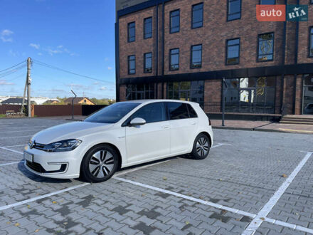 Фольксваген e-Golf 2017 в Виннице на Automoto.ua Белый Фольксваген e-Golf, объемом двигателя 0 л и пробегом 89 тыс. км за 14700 $, фото 1 на Automoto.ua