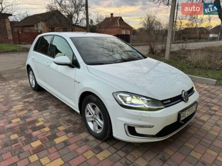 Белый Фольксваген e-Golf, объемом двигателя 0 л и пробегом 180 тыс. км за 13500 $, фото 1 на Automoto.ua