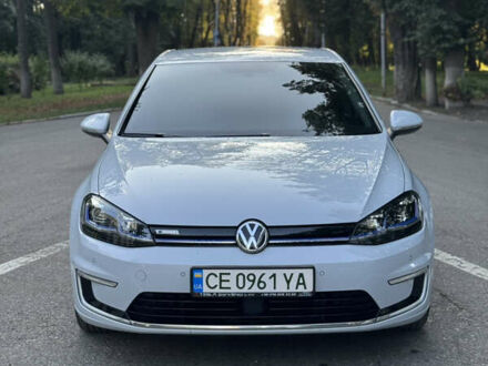 Фольксваген e-Golf 2018 в Черновцах на Automoto.ua Белый Фольксваген e-Golf, объемом двигателя 0 л и пробегом 95 тыс. км за 12800 $, фото 1 на Automoto.ua