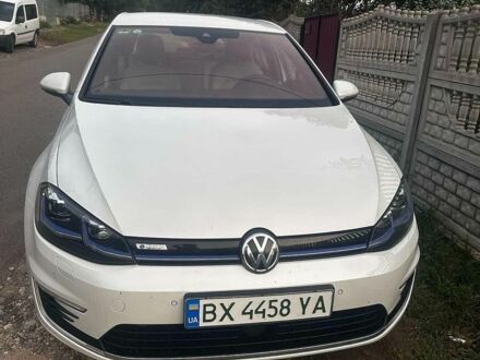 Белый Фольксваген e-Golf, объемом двигателя 0 л и пробегом 130 тыс. км за 12800 $, фото 1 на Automoto.ua