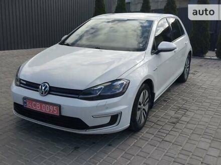 Белый Фольксваген e-Golf, объемом двигателя 0 л и пробегом 148 тыс. км за 14699 $, фото 1 на Automoto.ua