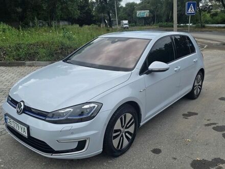 Белый Фольксваген e-Golf, объемом двигателя 0 л и пробегом 92 тыс. км за 14400 $, фото 1 на Automoto.ua