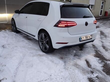 Белый Фольксваген e-Golf, объемом двигателя 0 л и пробегом 70 тыс. км за 12800 $, фото 1 на Automoto.ua