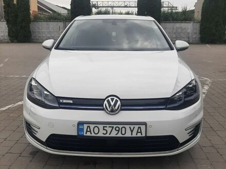 Белый Фольксваген e-Golf, объемом двигателя 0 л и пробегом 84 тыс. км за 14300 $, фото 1 на Automoto.ua