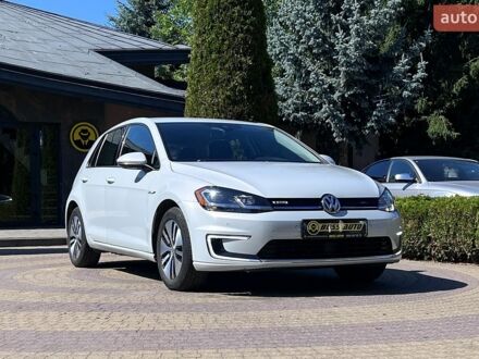 Білий Фольксваген e-Golf, об'ємом двигуна 0 л та пробігом 93 тис. км за 13900 $, фото 1 на Automoto.ua