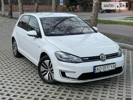 Белый Фольксваген e-Golf, объемом двигателя 0 л и пробегом 185 тыс. км за 12950 $, фото 1 на Automoto.ua