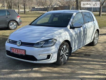 Белый Фольксваген e-Golf, объемом двигателя 0 л и пробегом 144 тыс. км за 14500 $, фото 1 на Automoto.ua