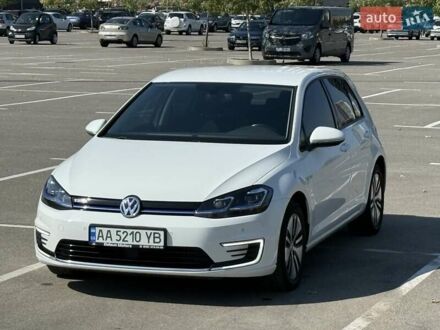 Белый Фольксваген e-Golf, объемом двигателя 0 л и пробегом 104 тыс. км за 13700 $, фото 1 на Automoto.ua