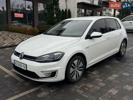 Белый Фольксваген e-Golf, объемом двигателя 0 л и пробегом 248 тыс. км за 12500 $, фото 1 на Automoto.ua