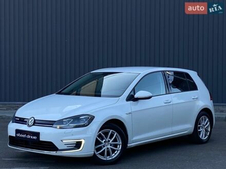 Белый Фольксваген e-Golf, объемом двигателя 0 л и пробегом 182 тыс. км за 14499 $, фото 1 на Automoto.ua