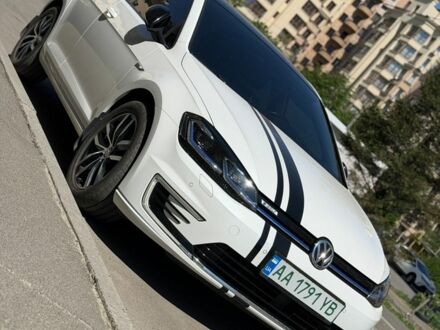 Білий Фольксваген e-Golf, об'ємом двигуна 0 л та пробігом 95 тис. км за 14900 $, фото 1 на Automoto.ua