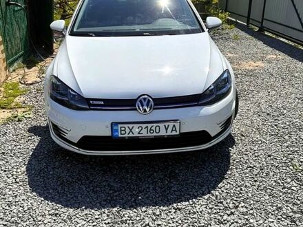 Білий Фольксваген e-Golf, об'ємом двигуна 100 л та пробігом 147 тис. км за 13000 $, фото 1 на Automoto.ua