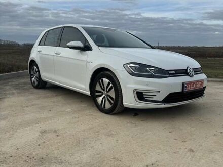 Белый Фольксваген e-Golf, объемом двигателя 0 л и пробегом 75 тыс. км за 14650 $, фото 1 на Automoto.ua