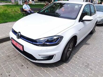 Белый Фольксваген e-Golf, объемом двигателя 0 л и пробегом 73 тыс. км за 13800 $, фото 1 на Automoto.ua