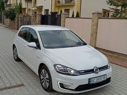 Белый Фольксваген e-Golf, объемом двигателя 0 л и пробегом 82 тыс. км за 14700 $, фото 1 на Automoto.ua