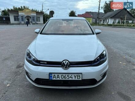 Білий Фольксваген e-Golf, об'ємом двигуна 0 л та пробігом 107 тис. км за 13000 $, фото 1 на Automoto.ua