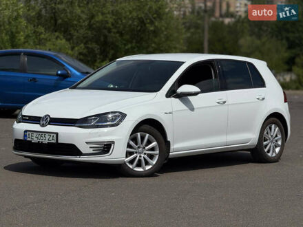 Фольксваген e-Golf 2020 в Кривом Роге на Automoto.ua Белый Фольксваген e-Golf, объемом двигателя 0 л и пробегом 35 тыс. км за 13800 $, фото 1 на Automoto.ua