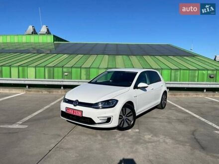 Белый Фольксваген e-Golf, объемом двигателя 0 л и пробегом 125 тыс. км за 13500 $, фото 1 на Automoto.ua
