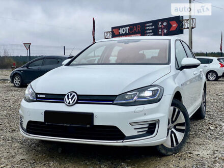 Белый Фольксваген e-Golf, объемом двигателя 0 л и пробегом 31 тыс. км за 19999 $, фото 1 на Automoto.ua