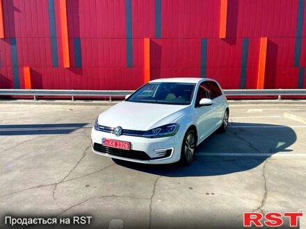 Белый Фольксваген e-Golf, объемом двигателя 100 л и пробегом 124 тыс. км за 13400 $, фото 1 на Automoto.ua