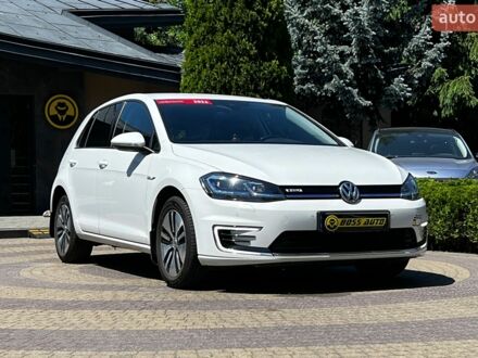 Белый Фольксваген e-Golf, объемом двигателя 0 л и пробегом 66 тыс. км за 14800 $, фото 1 на Automoto.ua
