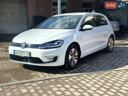 Белый Фольксваген e-Golf, объемом двигателя 0 л и пробегом 70 тыс. км за 13700 $, фото 1 на Automoto.ua