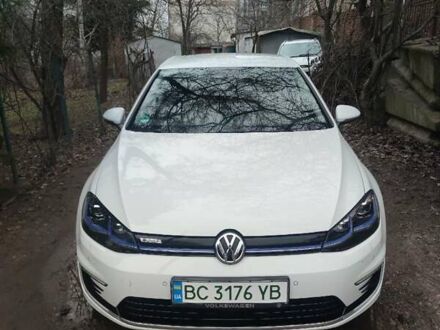 Білий Фольксваген e-Golf, об'ємом двигуна 0 л та пробігом 46 тис. км за 17700 $, фото 1 на Automoto.ua