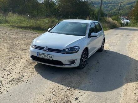 Белый Фольксваген e-Golf, объемом двигателя 0 л и пробегом 46 тыс. км за 14900 $, фото 1 на Automoto.ua