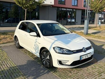 Білий Фольксваген e-Golf, об'ємом двигуна 0 л та пробігом 49 тис. км за 14300 $, фото 1 на Automoto.ua