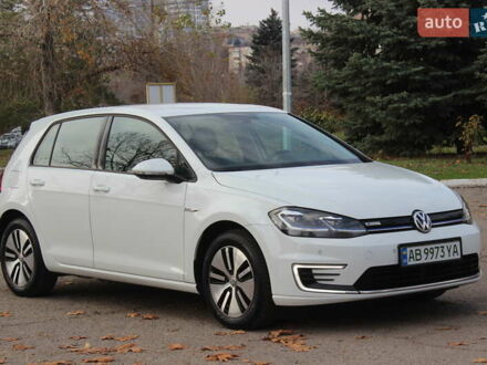 Белый Фольксваген e-Golf, объемом двигателя 0 л и пробегом 69 тыс. км за 13999 $, фото 1 на Automoto.ua