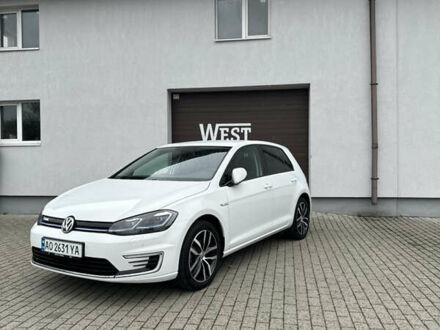 Белый Фольксваген e-Golf, объемом двигателя 0 л и пробегом 20 тыс. км за 18200 $, фото 1 на Automoto.ua