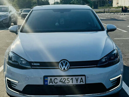 Білий Фольксваген e-Golf, об'ємом двигуна 0 л та пробігом 71 тис. км за 13500 $, фото 1 на Automoto.ua