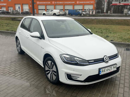 Білий Фольксваген e-Golf, об'ємом двигуна 0 л та пробігом 95 тис. км за 14950 $, фото 1 на Automoto.ua