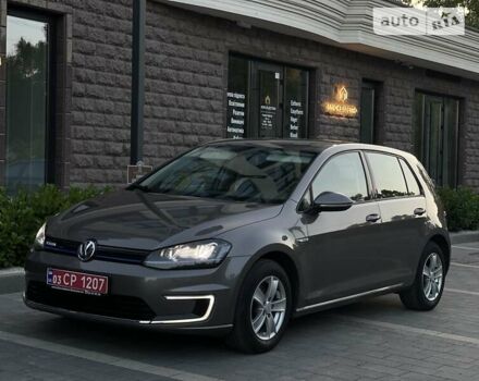 Бежевый Фольксваген e-Golf, объемом двигателя 0 л и пробегом 60 тыс. км за 12299 $, фото 6 на Automoto.ua