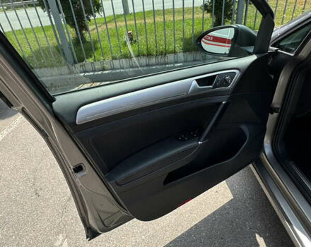 Бежевий Фольксваген e-Golf, об'ємом двигуна 0 л та пробігом 115 тис. км за 9399 $, фото 14 на Automoto.ua