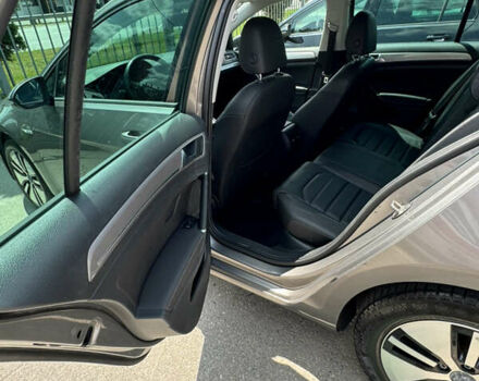 Бежевий Фольксваген e-Golf, об'ємом двигуна 0 л та пробігом 115 тис. км за 9399 $, фото 12 на Automoto.ua